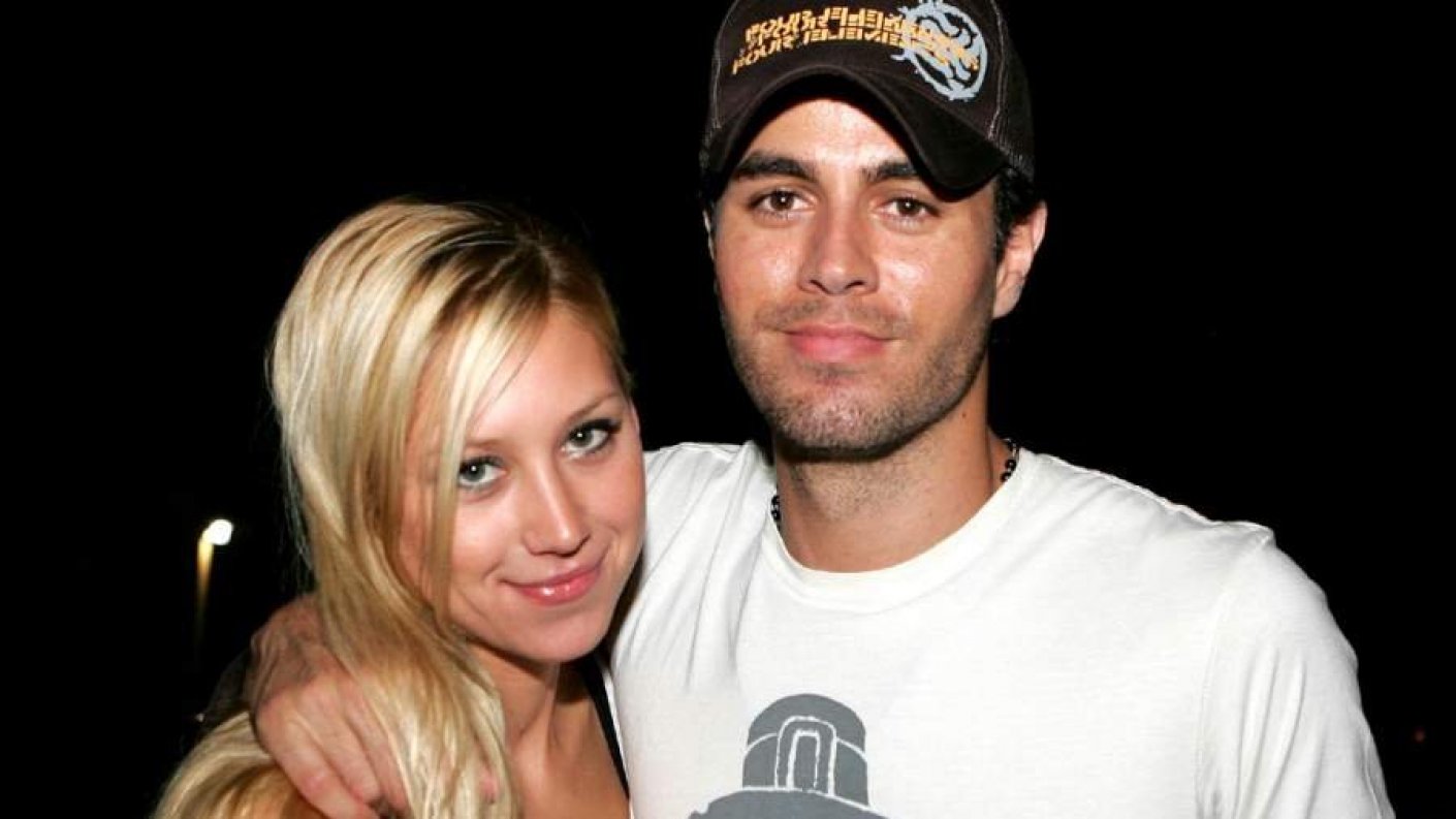 Enrique Iglesias và Anna Kournikova lần đầu tiên tiết lộ hình ảnh ba đứa con của họ - Chilevisión