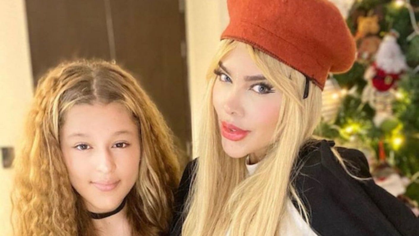 De regalo de cumpleaños! Influencer sometió a su hija de 12 años a  rinoplastia - Chilevisión