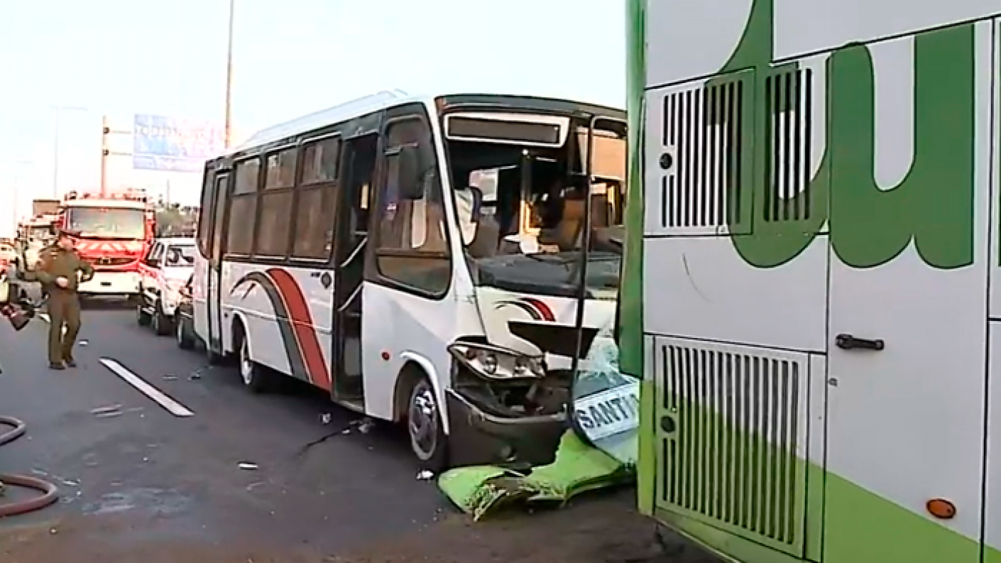 Tráfico Parcialmente Suspendido Choque De Buses En Pudahuel Dejó 13