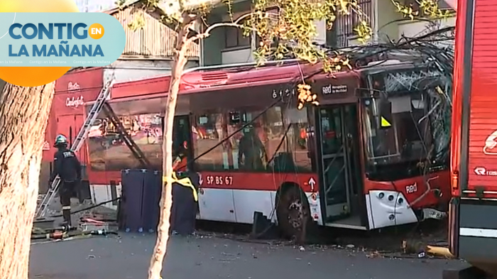 Fatal Accidente En Santiago Centro: Micro Se Fue Contra Una Casa Y Dejó ...